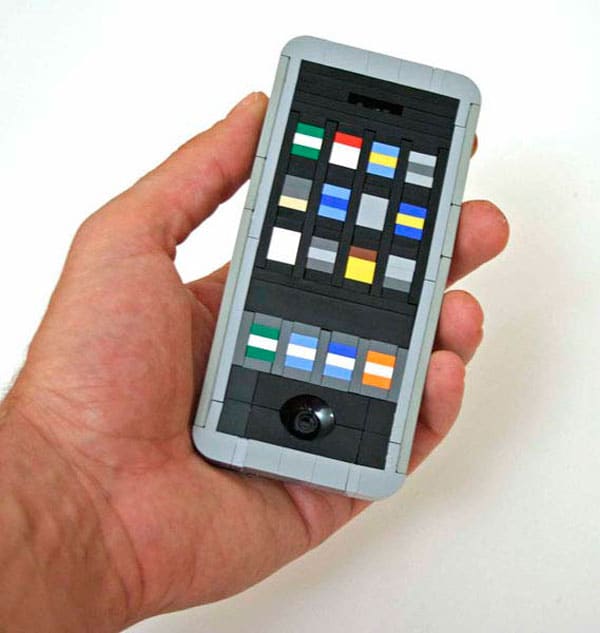 iphone-lego