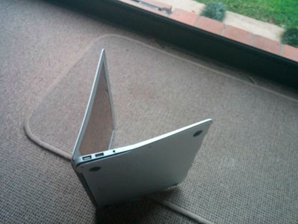 macbook-air-doblado